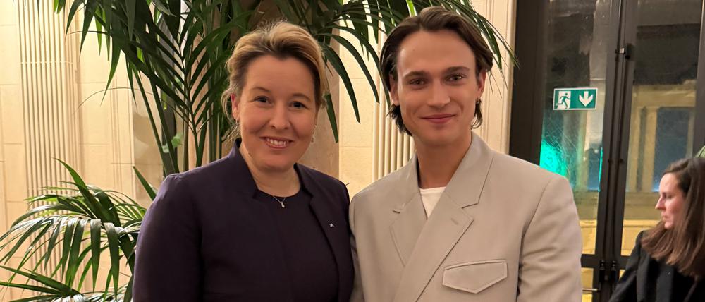 Die ehemalige Regierende Bürgermeisterin Franziska Giffey (SPD) und Saul Nanni.