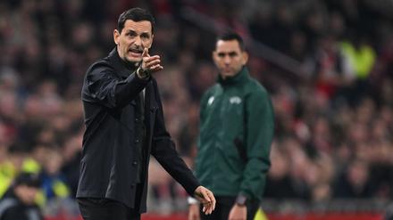 Eintracht-Coach Dino Toppmöller hofft auf Erfolgserlebnis gegen Union