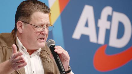 AfD-Vize Stephan Brandner kündigt juristische Schritte an, um die Sondersitzungen des Bundestags zu stoppen.