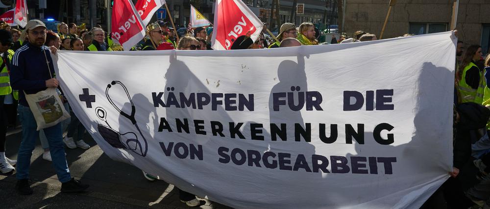 Die Warnstreiks im öffentlichen Dienst gehen weiter.