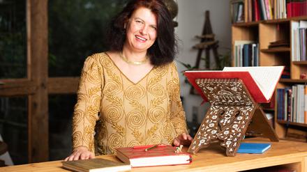 Seit 20 Jahren mit einer mehrbändigen Neuübersetzung von „Tausendundeine Nacht“ beschäftigt. Claudia Ott.