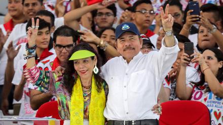 Daniel Ortega und seine Frau, die Vizepräsidentin Rosario Murillo