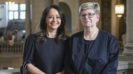 Felor Badenberg (l., CDU), Justizsenatorin von Berlin, und Andrea Diekmann, die neue Präsidentin des Kammergerichts, stehen beim Festakt anlässlich der Amtseinführung im Kammergericht.
