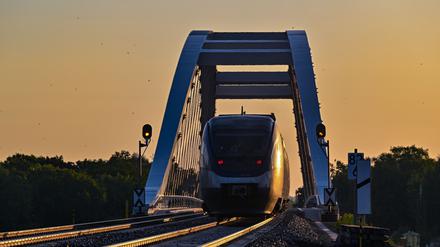 Die Ostbahn ist ein Verkehrsprojekt, bei dem Brandenburg mehr Investitionen fordert (Archivbild).
