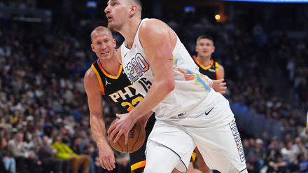 Nikola Jokic ragt heraus.