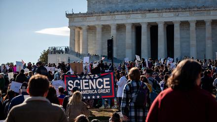 Großdemo „Stand up for science“ vor dem Lincoln Memorial in Washington.