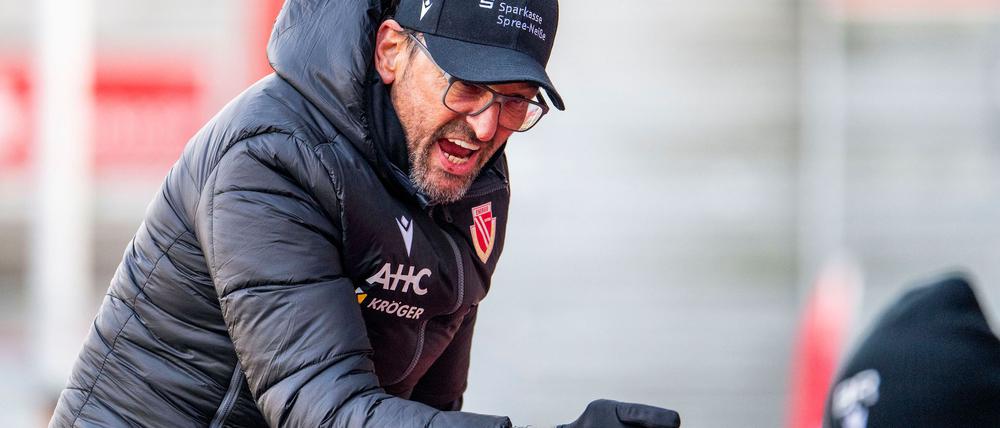 Cottbus-Coach Wollitz konnte die dritte Niederlage nacheinander nicht verhindern.