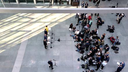 Auf dem Weg zu einem Koalitionsvertrag: Markus Söder, Friedrich Merz, Saskia Esken und Lars Klingbeil vor den Medien.