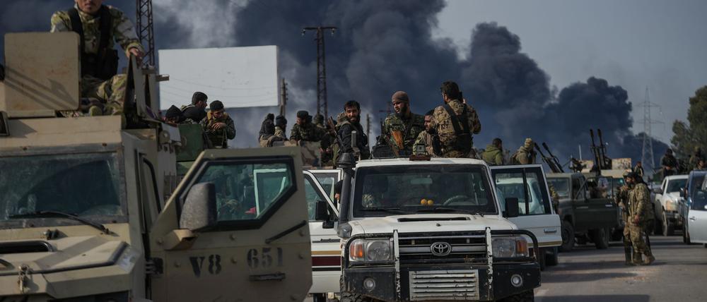 In der Provinz Latakia sind heftige Kämpfe zwischen Truppen der Übergangsregierung und Anhängern der gestürzten Regierung von Ex-Präsident Baschar al-Assad ausgebrochen. (Archivbild)