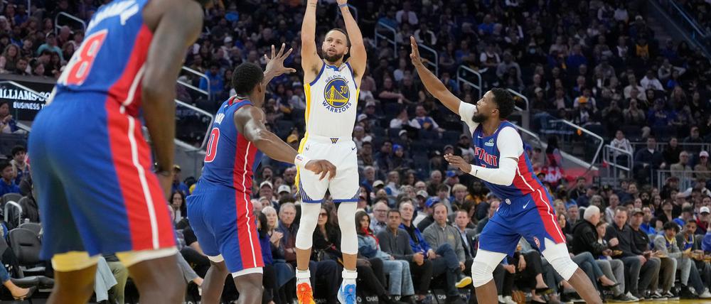 Stephen Curry und die Warriors vermiesten Dennis Schröder die Rückkehr ins Chase Center.