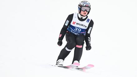 Der Anzug des Norwegers Marius Lindvik wurde illegal verändert, für ein besseres Gefühl in der Luft.