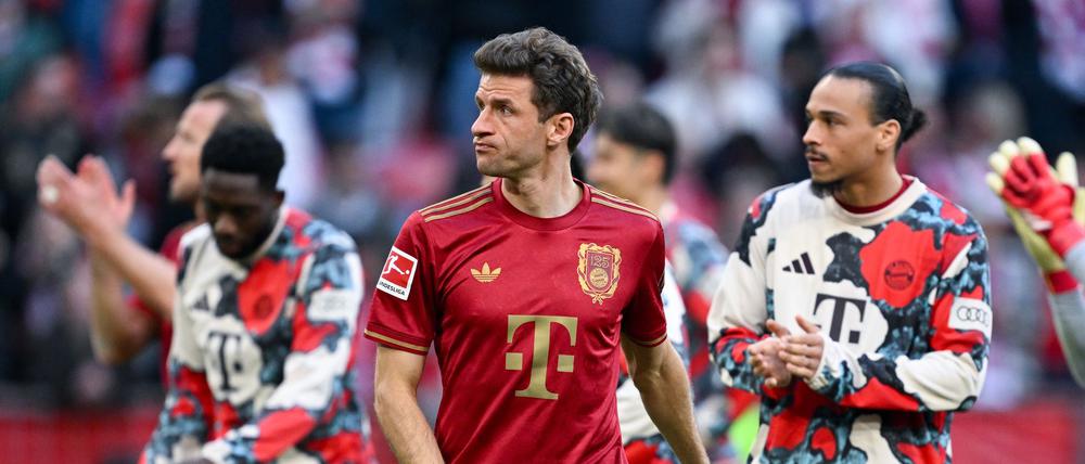 Thomas Müllers (M) Laune war nach dem Bochum-Flop erstmal dahin.