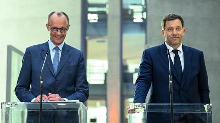 Friedrich Merz (CDU) und Lars Klingbeil (SPD) bei der Verkündung der Sondierungsergebnisse.