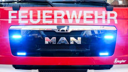 Einsatzkräfte der Feuerwehr sind am Sonntagnachmittag zu einem Brand nach Kremmen gerufen worden. (Symbolbild)
