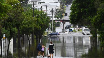 In der Millionenstadt Brisbane sind viele Straßen überschwemmt.
