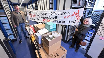 Die Argus kämpfte gegen den Abriss von Altbauten in Potsdams Innenstadt. Zum Argus-Archiv gehört ein Transparent von der ersten großen Potsdamer Demonstration am 4. November 1989.