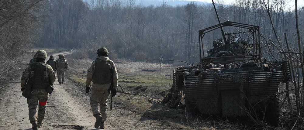 Russische Soldaten in der Region Kursk. In den vergangenen Tagen gelang es Wladimir Putins Truppen, immer mehr Dörfer zurückzuerobern.