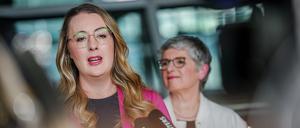 Die Fraktionsvorsitzenden der Grünen Katharina Dröge (l) und Britta Haßelmann
