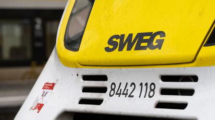 Ein Regionalexpress hat während der Fahrt zwischen Mannheim und Heidelberg eine Tür verloren.