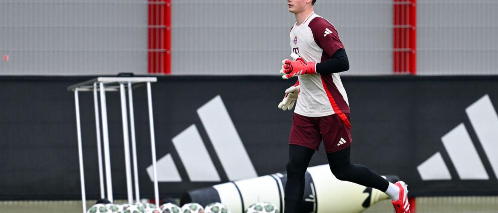 Vertritt Manuel Neuer: Jonas Urbig.