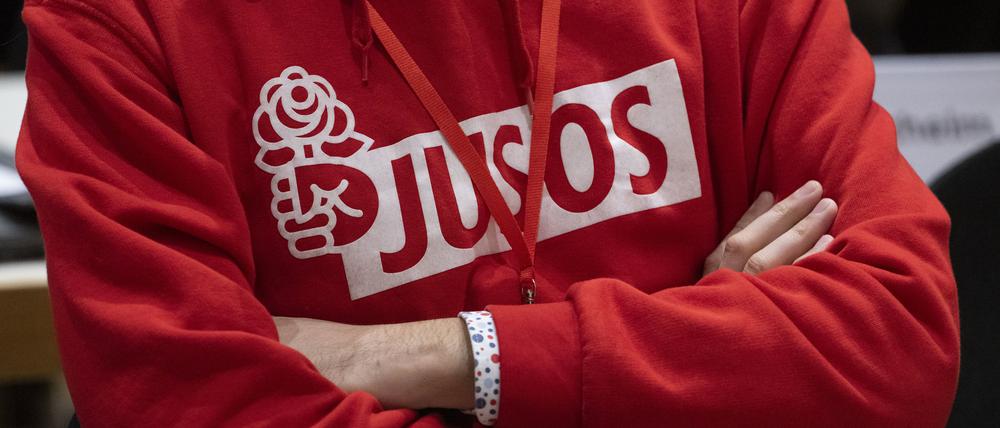Die bayerischen Jusos üben scharfe Kritik an zentralen Punkten der Sondierungsvereinbarung von Union und SPD.