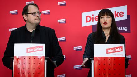 Die Linke will mit einem Eilverfahren vor dem Bundesverfassungsgericht milliardenschwere Entscheidungen mit alten Mehrheiten im Bundestag verhindern.