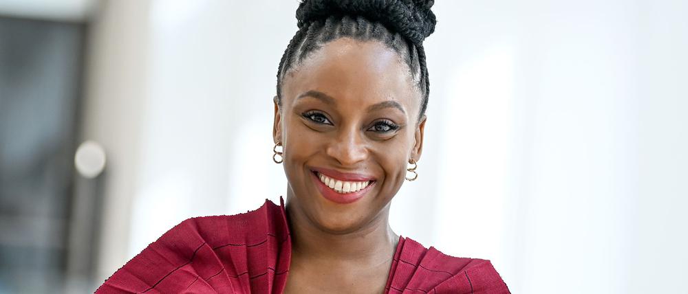 Adichie steckt in ihren vierten Roman viel Persönliches.