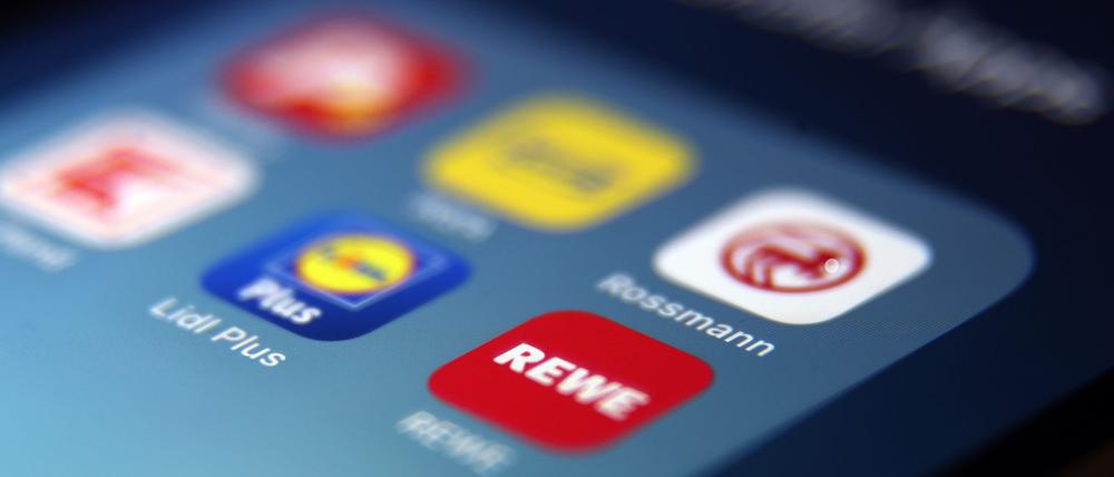 Viele große Handelsunternehmen in Deutschland setzen inzwischen auf Bonusprogramme in deren Apps. Die Vorteile können Kunden jedoch nur nutzen, wenn sie sich registrieren.