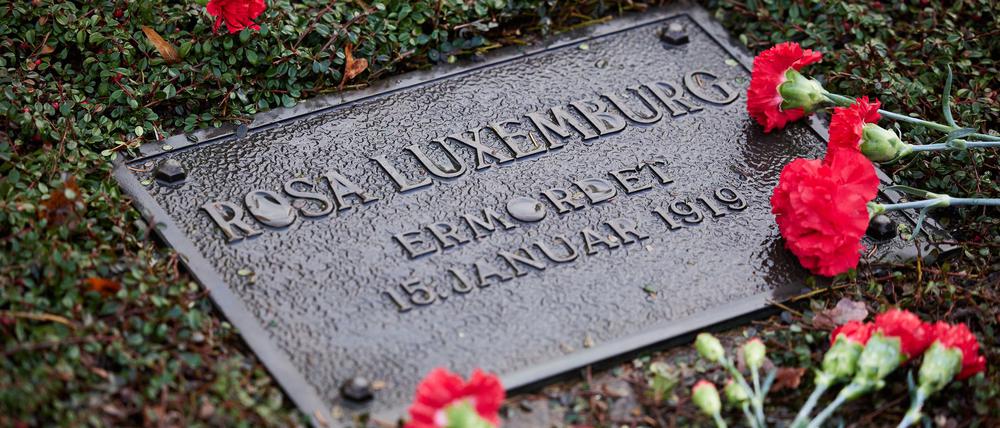 Die Metalltafel vom Grab Rosa Luxemburgs wurde gestohlen, Hinweise auf Tatverdächtige gibt es noch nicht. (Archivfoto)