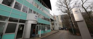 Im Potsdamer Ersatzrathaus in der Edisonallee gibt es eine Ausgabestelle für Ausweisdokumente – aber nur für Potsdamer mit bestimmten Postleitzahlen.
