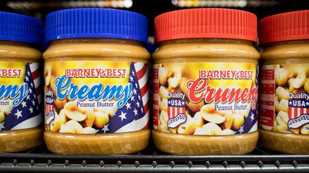 Auf die Einfuhr von US-Produkten wie Erdnussbutter sollen wieder Zusatzzölle fällig werden. (Archivbild) 
