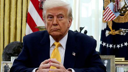 US-Präsident Donald Trump sitzt im Oval Office des Weißen Hauses in Washington, D.C., USA, 7. März 2025.