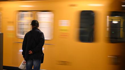 Ein Mensch wurde bei einem Unfall in Berlin-Neukölln getötet. (Symbolbild)