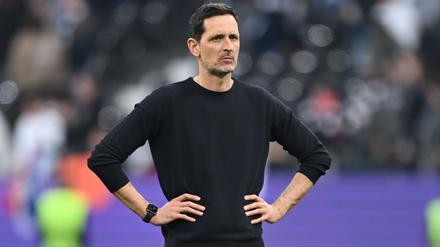 Trainer Dino Toppmöller hofft mit Eintracht Frankfurt in der Europa League auf ein Erfolgserlebnis gegen Ajax Amsterdam. 