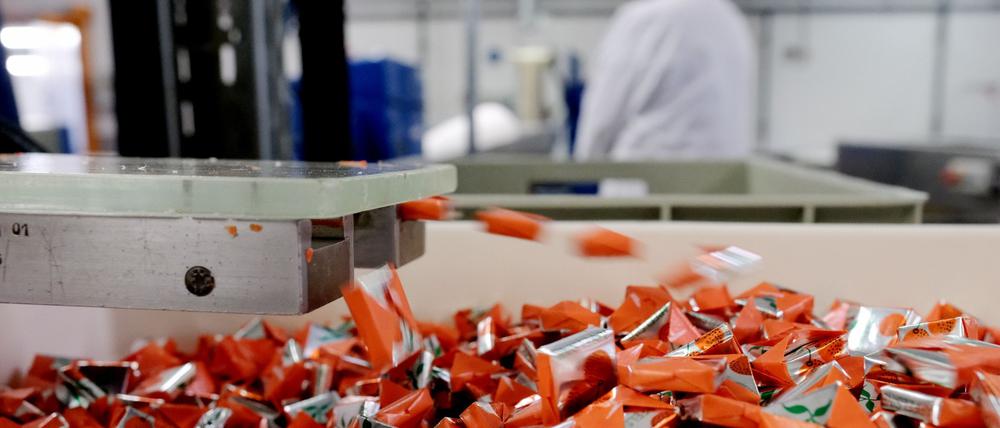 Ostdeutsche Süßwaren-Beschäftigte profitieren von einem neuen Tarifvertrag. (Archivbild)