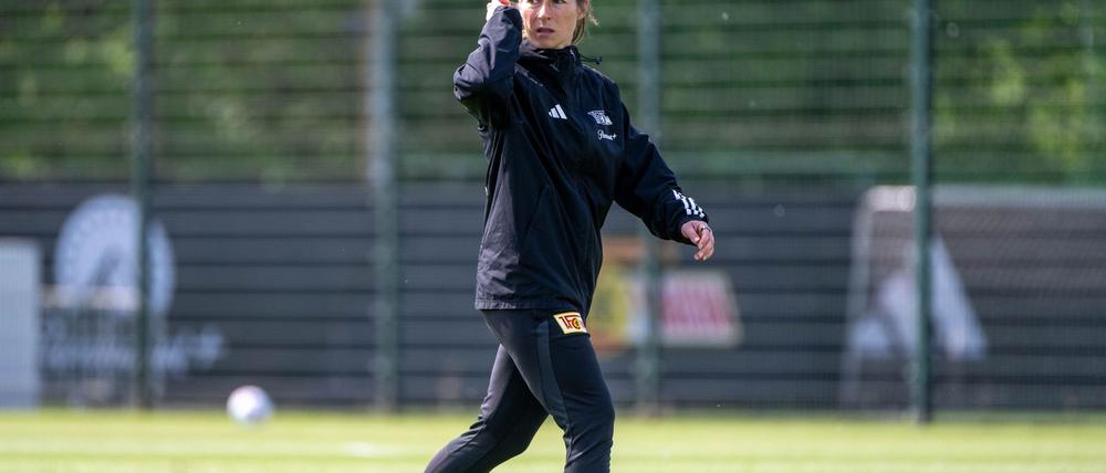 Eta arbeitete in der vergangenen Saison für Unions Männerteam.