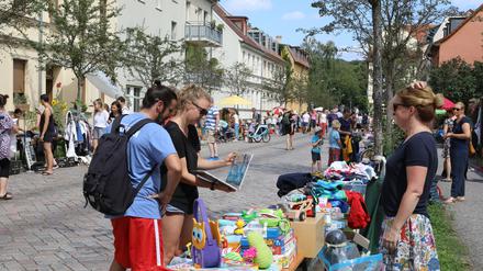 Nachbarschafts-Flohmarkt in Babelsberg.