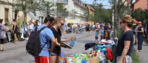 Nachbarschafts-Flohmarkt in Babelsberg.