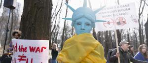 Proteste in Kiew für US-Hilfen.