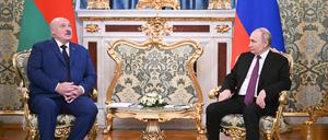 RUSSIA, MOSCOW - MARCH 13, 2025: Belarus President Alexander Lukashenko and his Russian counterpart Vladimir Putin hold a meeting at the Moscow Kremlin. Kristina Kormilitsyna/POOL/TASS PUBLICATIONxINxGERxAUTxONLY 79069616