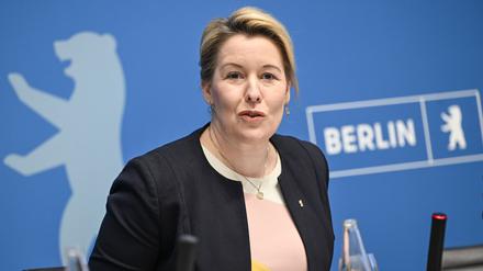 Berlins Wirtschaftssenatorin Franziska Giffey (SPD) will bei den Koalitionsverhandlungen über hohe Gewerbemieten sprechen. (Archivfoto)