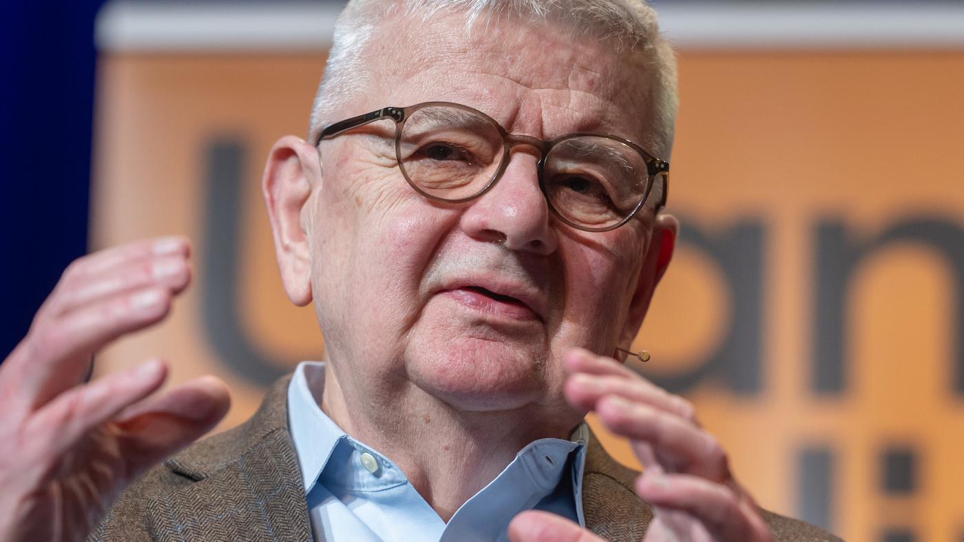 „Es geht um verflucht viel“: Joschka Fischer zur Premiere seines Buchs