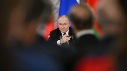 Putin während seiner Pressekonferenz am Donnerstagabend. Er schmeichelte Trump – lehnte eine schnelle Waffenruhe aber ab.