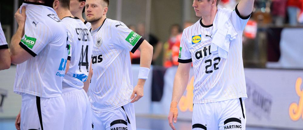 Deutschlands Handballer hadern mit dem Remis in der EM-Qualifikation gegen Österreich.