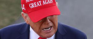 US-Präsident Donald Trump vor dem White House in Washington, DC.