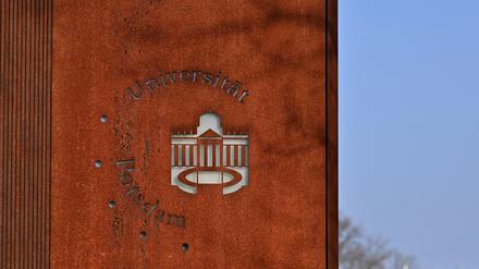 Für die Universität Potsdam ernannte Wissenschaftsministerin Manja Schüle zwei Professorinnen.