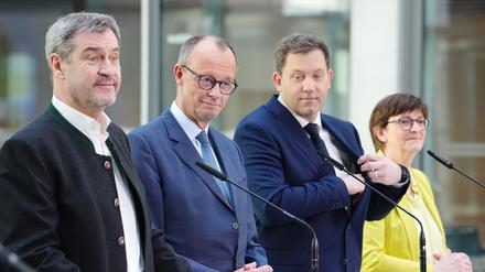 Was immer die Arbeitsgruppen beschließen: Die Parteichefs Markus Söder (CSU), Friedrich Merz (CDU), Lars Klingbeil und Saskia Esken (beide SPD) müssen die Ergebnisse am Ende zusammenführen. 