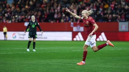 Zwei Tore, eine Vorlage: Münchens Pernille Harder war nicht zu stoppen.