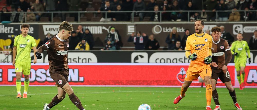 Erzielte das 1:0: FC St. Paulis Noah Weißhaupt.