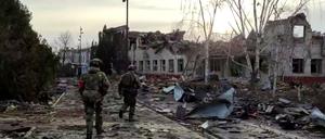 Trump und Russland behaupten, ukrainische Soldaten seien im Gebiet Kursk eingekesselt. 